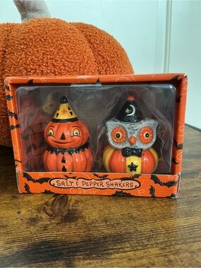 Johanna Parker Pumpkin and Owl Ceramic Salt & Pepper Shaker Set